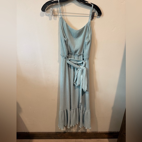 Sweet Wanderer Light Blue Midi Dress - Picture 2 of 3